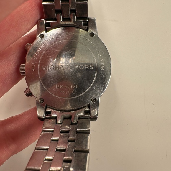 Michael Kors watch - Picture 3 of 7